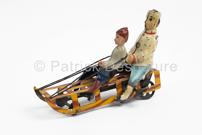 Mes jouets sports d'hiver, Patrick Desparture Collection, Seated sledders