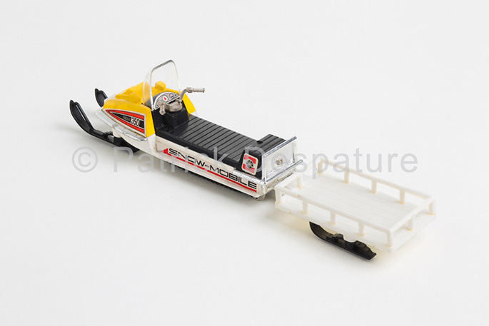 Mes jouets sports d'hiver, Patrick Desparture Collection, Snow Mobile Yamaha 350 and its trailer