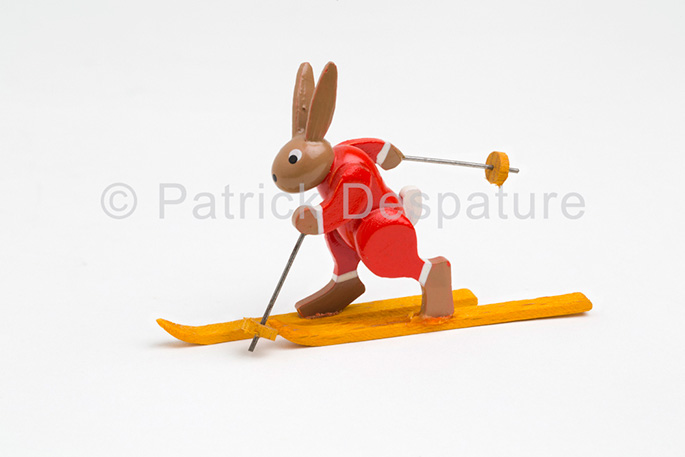 Mes jouets sports d'hiver, Patrick Desparture Collection, Kaninchen auf Skiern